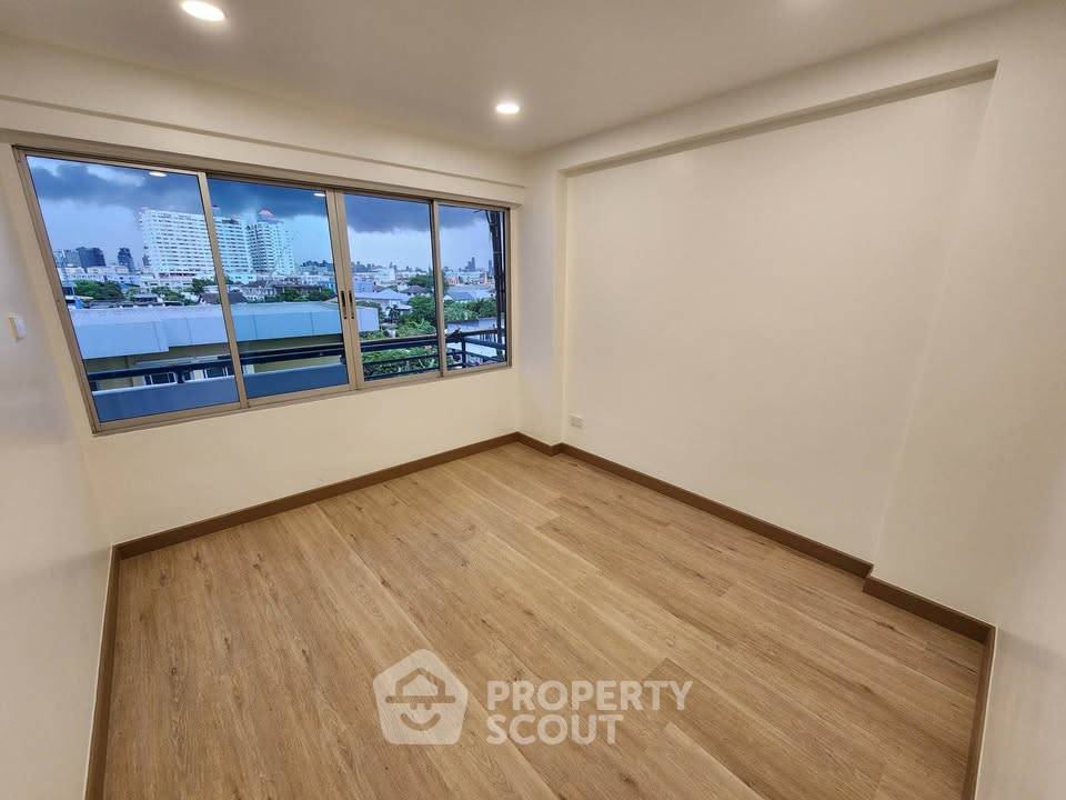 รูป คอนโด 2-ห้องนอน ที่ อีสท์ วูด พาร์ค คอนโดมิเนียม ใน สวนหลวง (ID 2147833) - รูปที่ 4/10