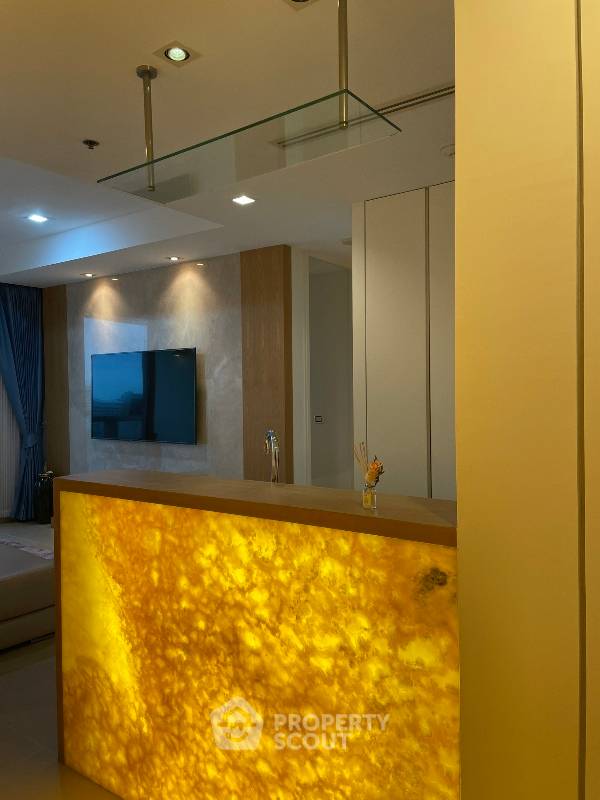 รูป คอนโด 2-ห้องนอน ที่ เดอะ ริเวอร์ คอนโดมิเนียม ใกล้ BTS สะพานตากสิน (ID 928073) - รูปที่ 9/14