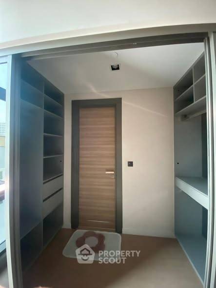 picture 2-BR Condo at The Room Charoenkrung 30 near BTS Saphan Taksin (ID 2393700) - 1/11