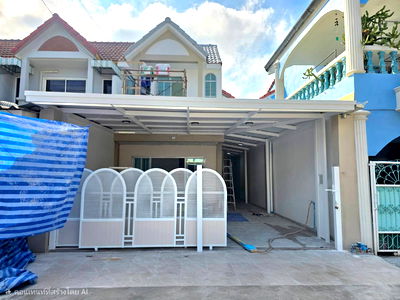 ทาวน์โฮม กรุงเทพมหานคร : ทาวน์เฮ้าส์ รีโนเวทใหม่ ทำเลดี ใกล้รถไฟฟ้า หมู่บ้าน ร่มทิพย์ ถนนหทัยราษฎร์33 บางชัน คลองสามวา พร้อมอยู่