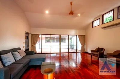 Houses for rent Thai Television Channel 3 : 🔼🔽 AccomA 📩  3 BR House in Khlong Tan Nuea (1720459)