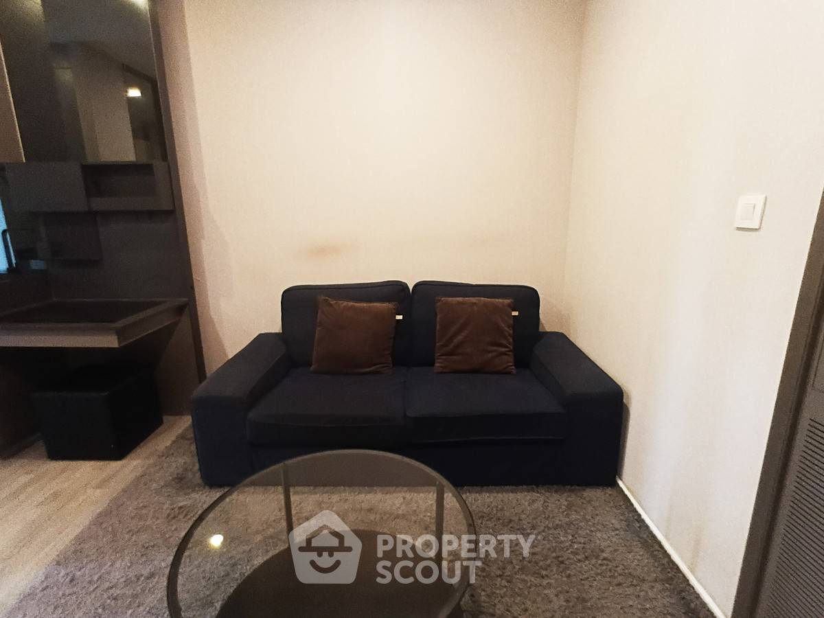 picture 1-BR Condo at The Room Sukhumvit 69 near BTS Phra Khanong (ID 2409739) - 3/15