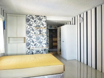 [ขายพร้อมผู้เช่า] คอนโดห้องมุม วิวดี มีที่จอดรถ ติดห้าง เดินไป MRT ศูนย์วัฒนธรรมได้