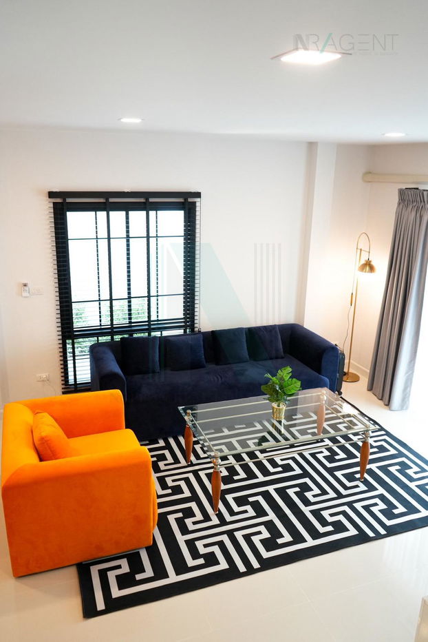 รูป ขายทาวน์โฮม โครงการ เดอะเพลส บาย อลิชา พุทธบูชา 36 2 ชั้น 5 ห้องนอน 3 ห้องน้ำ - รูปที่ 4/8