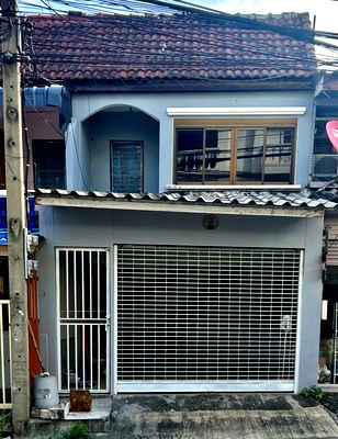 Townhouses for rent Thai Business Administration Technological College : For rent: 2-storey townhouse (Soi Chaengwattana 6)