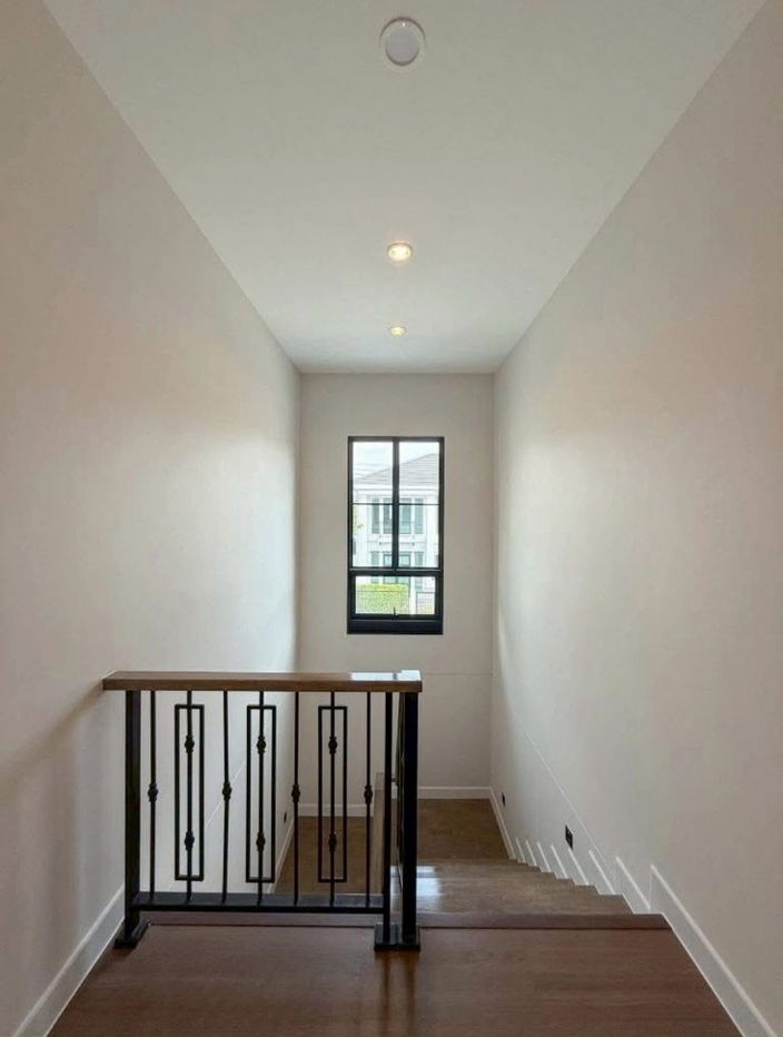 รูป บ้านใหม่มือหนึ่ง ที่ดิน 100 ตารางวา ใกล้สนามบิน มหาวิทยาลัย โรงพยาบาล รถไฟฟ้า ถนนตัดใหม่ จุดขึ้นลงทางด่วน โรงเรียนนานาชาติ {เจ้าของ} ใกล้ถนนใหญ่ - รูปที่ 8/23