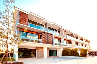 Townhouses for rent Nawamin Road : Supalai Essence Ladprao 107 Townhome For Rent