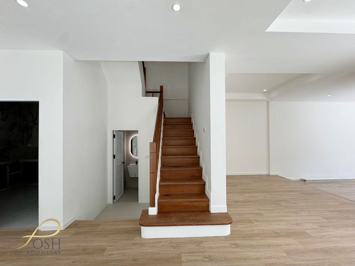 picture Dusitburi Village Located in the Rassada – Samkong area, behind PKRU A high-quality fully renovated semi-detached two-storey house in modern style - 15/43