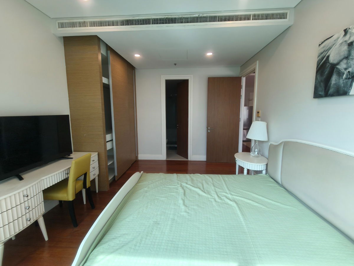 รูป 🏡✨ สัมผัสชีวิตหรูหราใจกลางสุขุมวิท 24! ให้เช่า Bright Sukhumvit 24 - 1 ห้องนอน พร้อมอยู่! ✨🏡 - รูปที่ 11/19