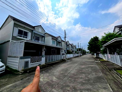 Twin houses for sale Samut Prakarn : For Sale  House 2-story THE VILLAGE BANGNA-WONGWAEN 3 