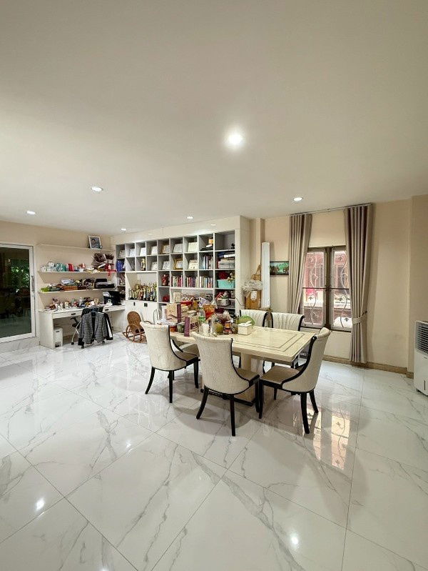 รูป [ขาย | SALE : SHB23376] 🏡ศศิธร บางบอน 3 |  Sasithorn Bangbon 3 💎 บ้านพร้อมอยู่หลังมุม | ทำเลเดินทางง่าย | ระบบไฟ 3 เฟสพร้อม EV Charger  - รูปที่ 8/15