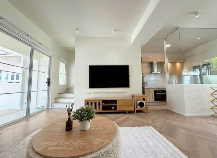 เช่า ให้เช่า ปล่อยเช่า บ้านเดี่ยว INDY Bangna Ramkhamhaeng 2 ราคาถูก สนใจ Line: @951qfbfi