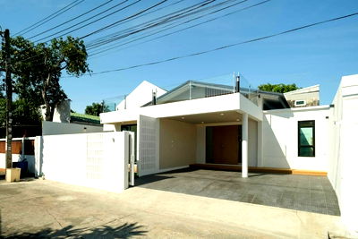 Houses for sale Prawet : Sell/Buy Single House, Phatthanakan-On Nut, Seri On Nut Village, Cheap Price, Interested, Line: @951qfbfi