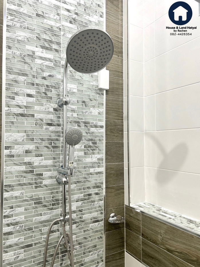 picture sale! New house in a development, good location, 50 square wah (1,000 sq m), 3 bedrooms, for sale at 2.89 million baht. - 12/27