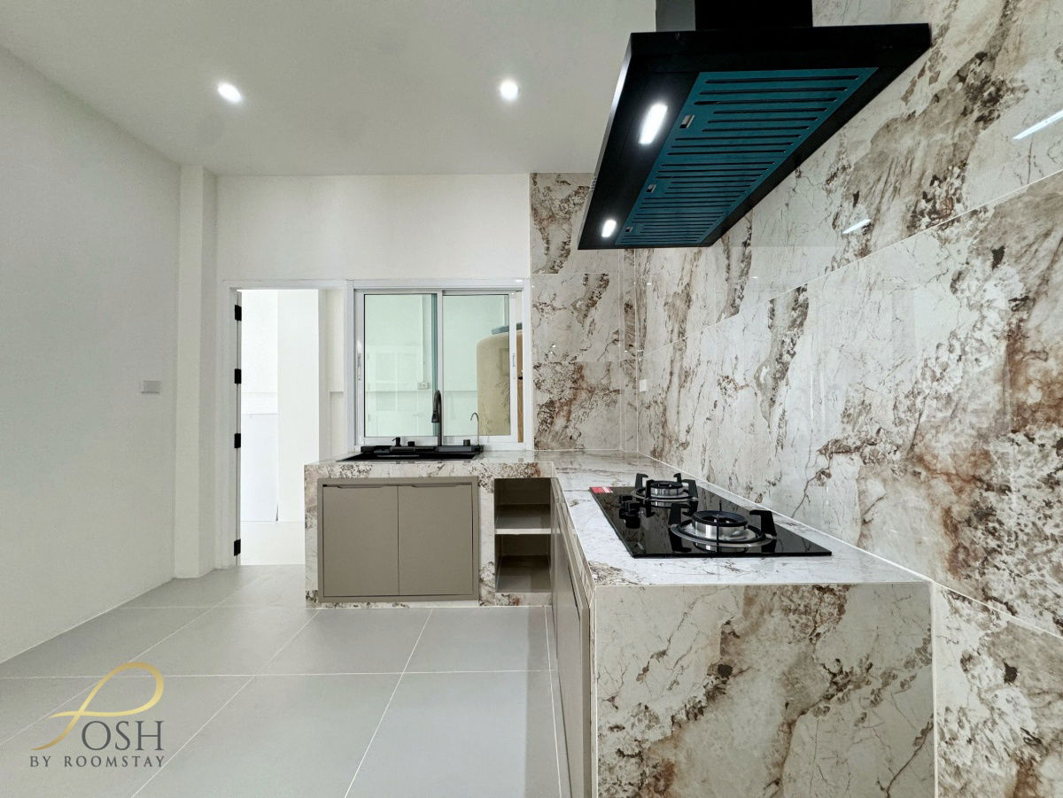 picture Dusitburi Village Located in the Rassada – Samkong area, behind PKRU A high-quality fully renovated semi-detached two-storey house in modern style - 29/43