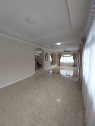 ว่างพร้อมอยู่! 3นอน 3น้ำ 300ตรม. จอดรถ2คัน Line id: @pfagent