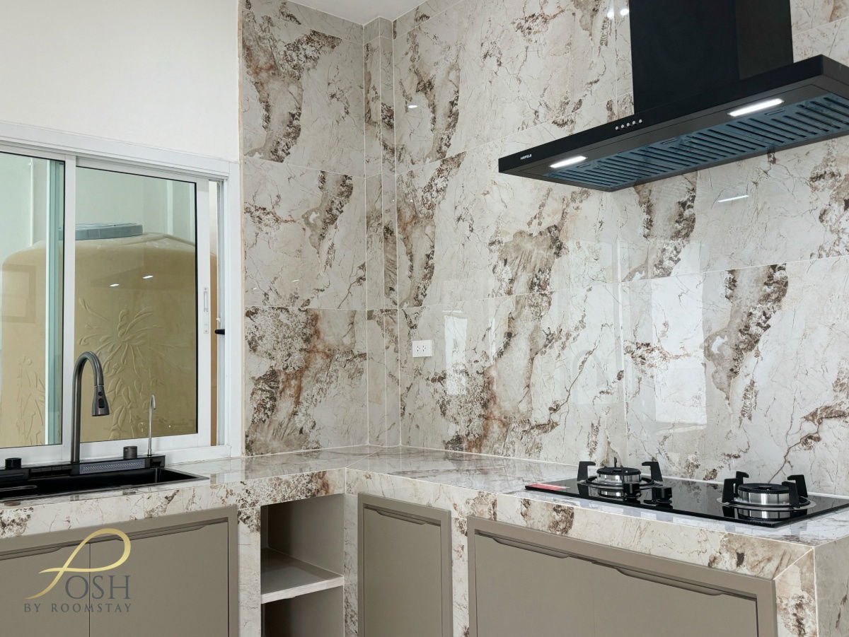 picture Dusitburi Village Located in the Rassada – Samkong area, behind PKRU A high-quality fully renovated semi-detached two-storey house in modern style - 27/43