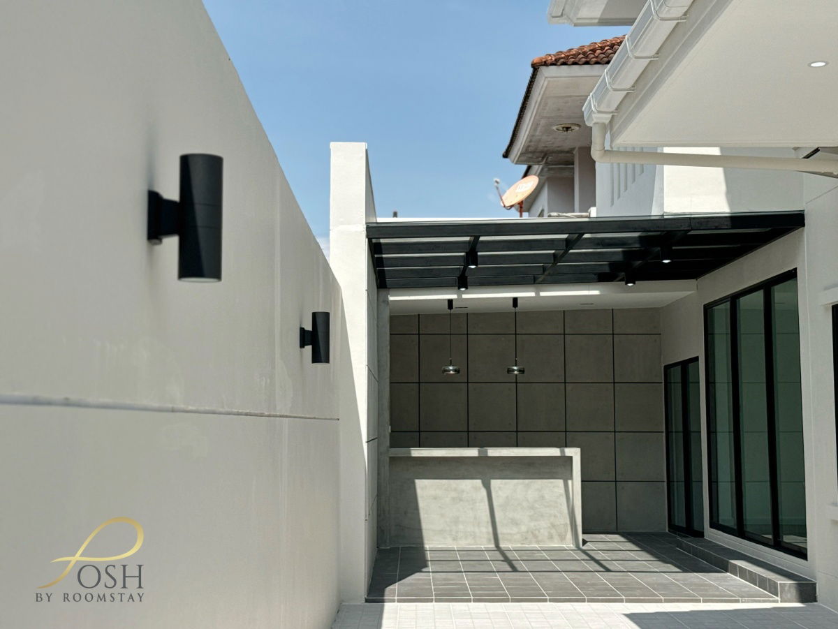 picture Dusitburi Village Located in the Rassada – Samkong area, behind PKRU A high-quality fully renovated semi-detached two-storey house in modern style - 10/43