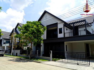 Houses for rent Bang Pu Industrial Estate (North) : ✨ For Rent: Centro Bangna ✨    💰 Only 140,000 THB/month