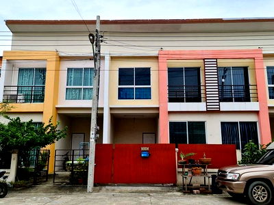 Townhouses for sale Nong Chok : FOR SALE  TOWNHOUSE PROPERTY  1940000 BAHT.