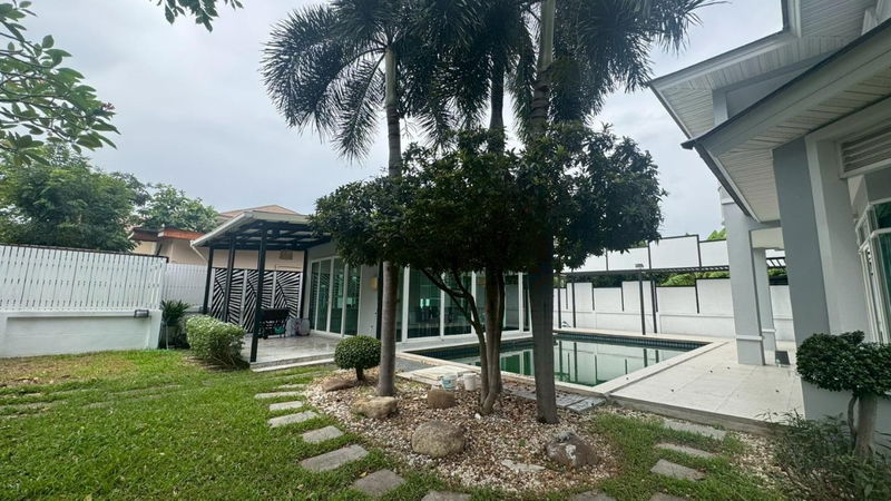 ขายบ้านเดี่ยว : ขายบ้านพร้อมสระว่ายน้ำเพอร์เฟคมาสเตร์พีช พระราม 9