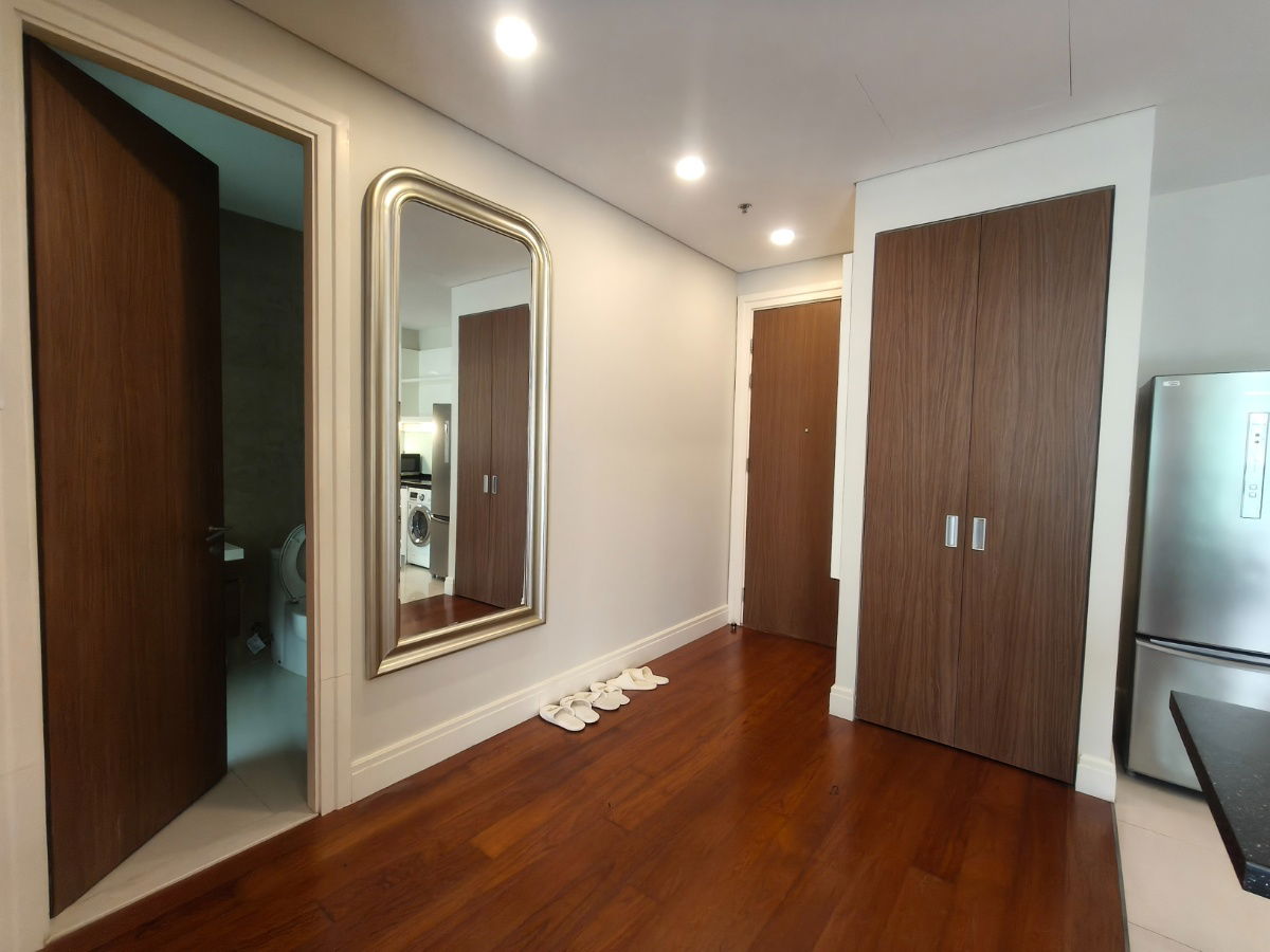 รูป 🏡✨ สัมผัสชีวิตหรูหราใจกลางสุขุมวิท 24! ให้เช่า Bright Sukhumvit 24 - 1 ห้องนอน พร้อมอยู่! ✨🏡 - รูปที่ 9/19