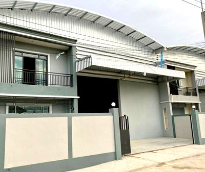 โรงงาน นิคมสินสาคร : รร.ทานตะวันไตรภาษา 2.6 กม. โรงงาน โกดัง พร้อมออฟฟิศ 2 ชั้น 680 ตร.ม. แถวคอกกระบือ สมุทรสาคร ทำเลดี สามารถทำโรงงานได้