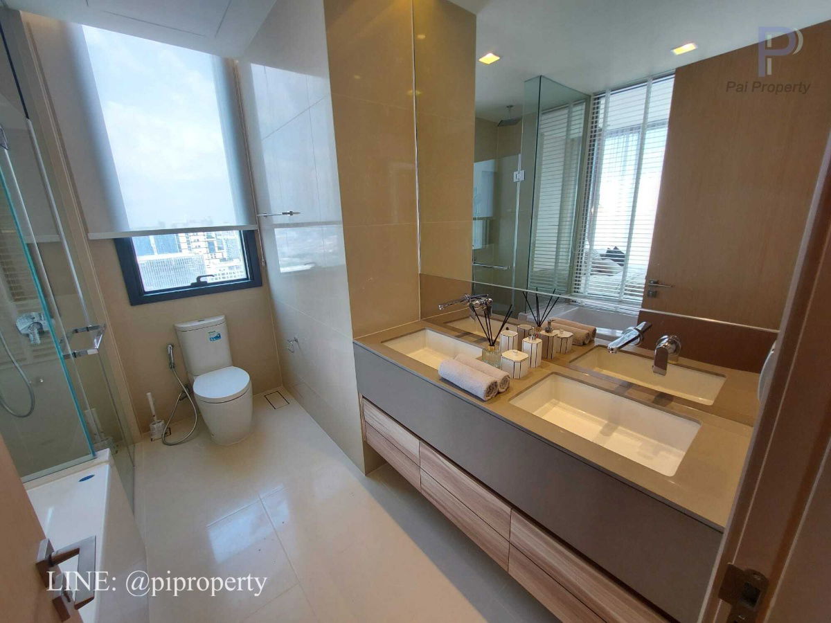 รูป ให้เช่าคอนโด 2 ห้องนอนสุดหรูในทำเลทอง ดิ เอส อโศก ได้รับการออกแบบอย่างดีด้วยวิสัยทัศน์ระดับสูง เข้าถึงระบบ BTS และ MRT ได้ - รูปที่ 14/35