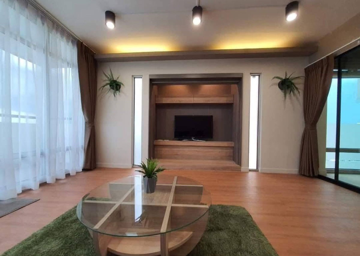 picture Riviera Condominium - 8/15