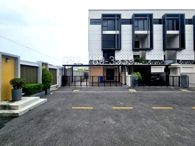 Townhouses for sale Saiaksorn School : Townhome/Home Office for Sale, The Harmony at Ramintra62