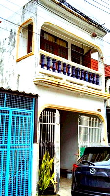 Townhouses for rent Bangkok : Phetkasem 102 HomePro Petchkasem 600 m. 2-story townhouse for rent 160 sq.m. Lertlah Inter School
