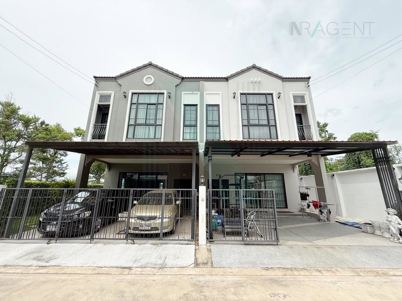 ขายทาวน์โฮม : ขายทาวน์โฮม โครงการ เดอะเพลส บาย อลิชา พุทธบูชา 36 2 ชั้น 5 ห้องนอน 3 ห้องน้ำ