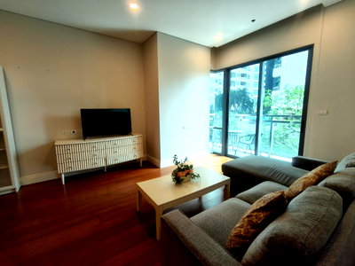 คอนโดให้เช่า : 🏡✨ สัมผัสชีวิตหรูหราใจกลางสุขุมวิท 24! ให้เช่า Bright Sukhumvit 24 - 1 ห้องนอน พร้อมอยู่! ✨🏡