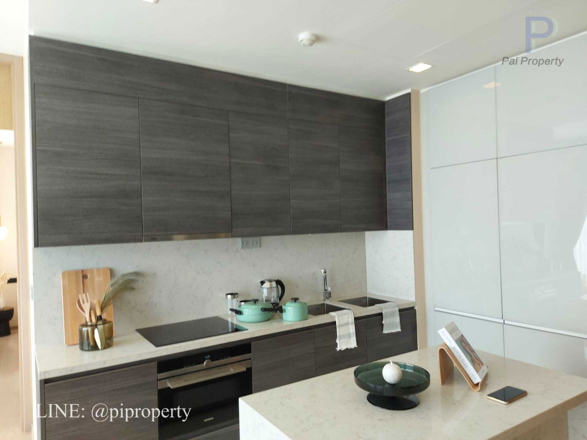 รูป ให้เช่าคอนโด 2 ห้องนอนสุดหรูในทำเลทอง ดิ เอส อโศก ได้รับการออกแบบอย่างดีด้วยวิสัยทัศน์ระดับสูง เข้าถึงระบบ BTS และ MRT ได้ - รูปที่ 3/35