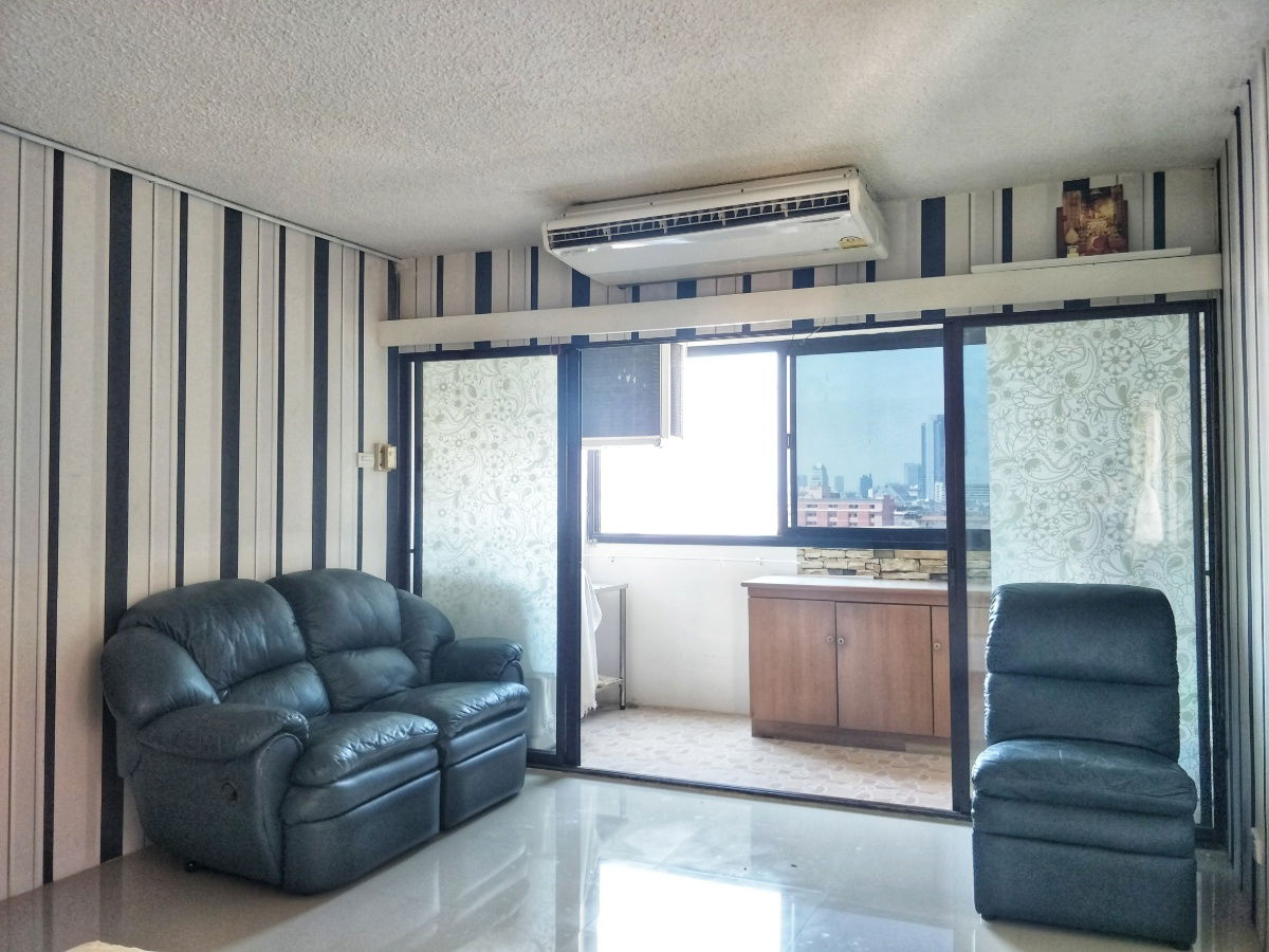 รูป [ขายพร้อมผู้เช่า] คอนโดห้องมุม วิวดี มีที่จอดรถ ติดห้าง เดินไป MRT ศูนย์วัฒนธรรมได้ - รูปที่ 5/13