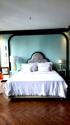 Condos for sale The Market Bangkok : Noble                      Ploenchit 