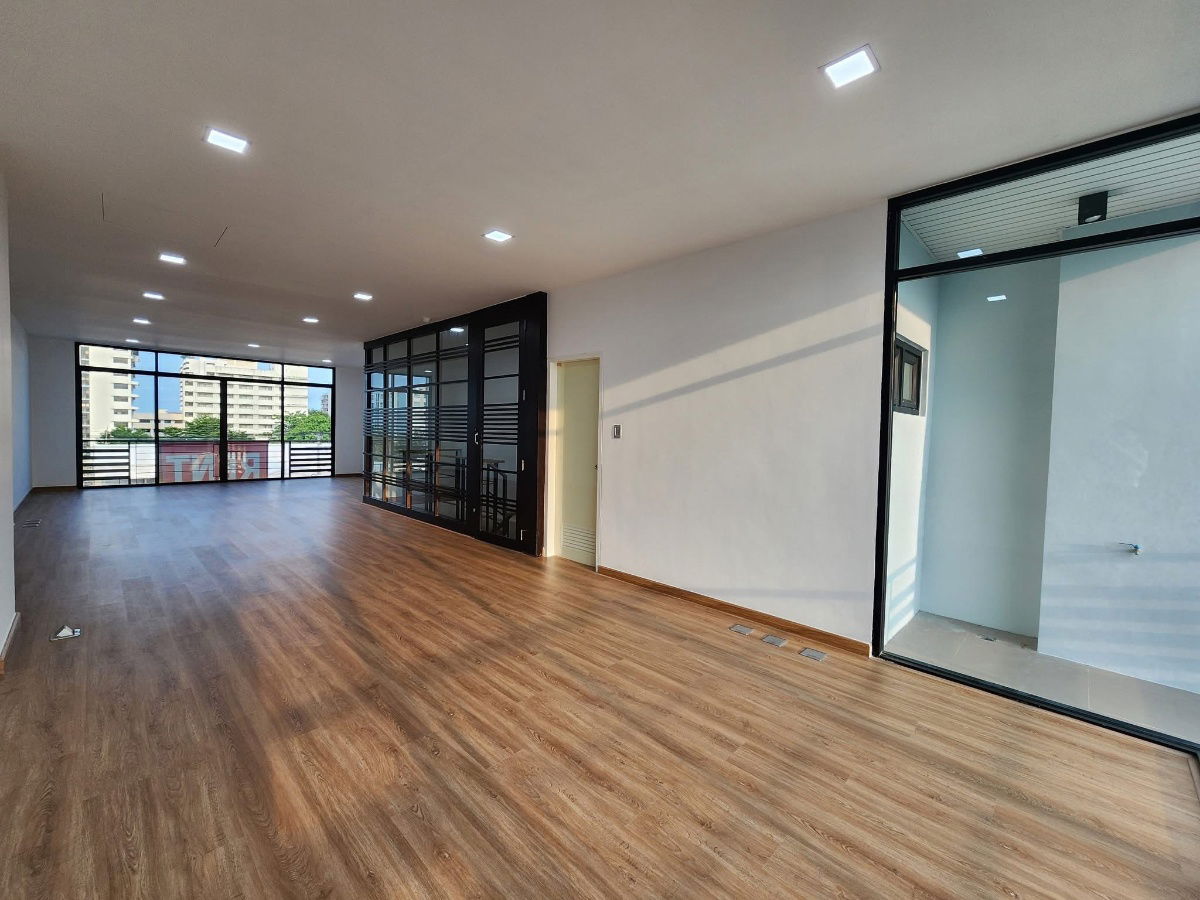 picture For rent, for lease, home office, On Nut, H-Cape Biz Sector, Sukhaphiban 2, cheap price, interested, Line: @951qfbfi - 11/18