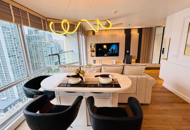 ว่างพร้อมอยู่! สุขุมวิท สวีท. 1นอน 47ตรม. Line id: @pfagent