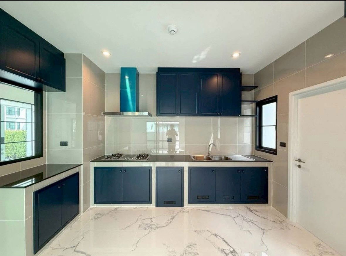 รูป บ้านใหม่มือหนึ่ง ที่ดิน 100 ตารางวา ใกล้สนามบิน มหาวิทยาลัย โรงพยาบาล รถไฟฟ้า ถนนตัดใหม่ จุดขึ้นลงทางด่วน โรงเรียนนานาชาติ {เจ้าของ} ใกล้ถนนใหญ่ - รูปที่ 7/23