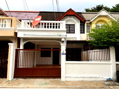 เช่าทาวน์โฮม เขตบึงกุ่ม : ให้เช่าทาวน์เฮ้าส์ 2 ชั้น ถนนนวลจันทร์ซอย 27 เขตบึงกุ่ม เนื้อที่ 28 ตรว 115 ตรม 