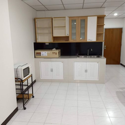 ให้เช่าห้องแต่งพร้อม เฟอร์ครบ ห้องใหญ่ วิวดี ราคาถูก ใกล้ MRT สถานีศรีนครินทร์ 38