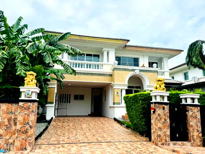 เช่าบ้านเดี่ยว ถนนเฉลิมพระเกียรติ ร.9 : บ้านเดี่ยวโครงการหรู ทำเลดี พร้อมอยู่ทันที! Fully Furnished พร้อมบริการดูแลสวน และ Wi-Fi ฟรี ใกล้สวนหลวง ร.9