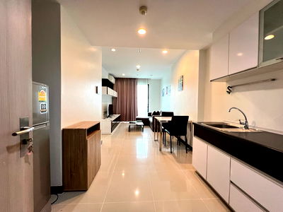 คอนโดให้เช่า : ด่วนให้เช่า คอนโด ศุภาลัย พรีเมียร์ แอด อโศก ใกล้ MRT เพชรบุรี เฟอร์นิเจอร์ครบ พร้อมย้ายเข้าอยู่