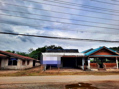 Houses for sale BTS Ari : FOR SALE  HOUSE PROPERTY  3200000 BAHT.