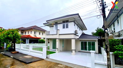 Houses for sale Lamlukka Khlong Nung : For Sale House , Baan Fah Green Park Rangsit Khlong 2 , wide frontage , newly renovated , Khu Khot , Lam Luk Ka , Pathum Thani , CX-136752 ✅ Live chat with us ADD LINE @connexproperty ✅ 
