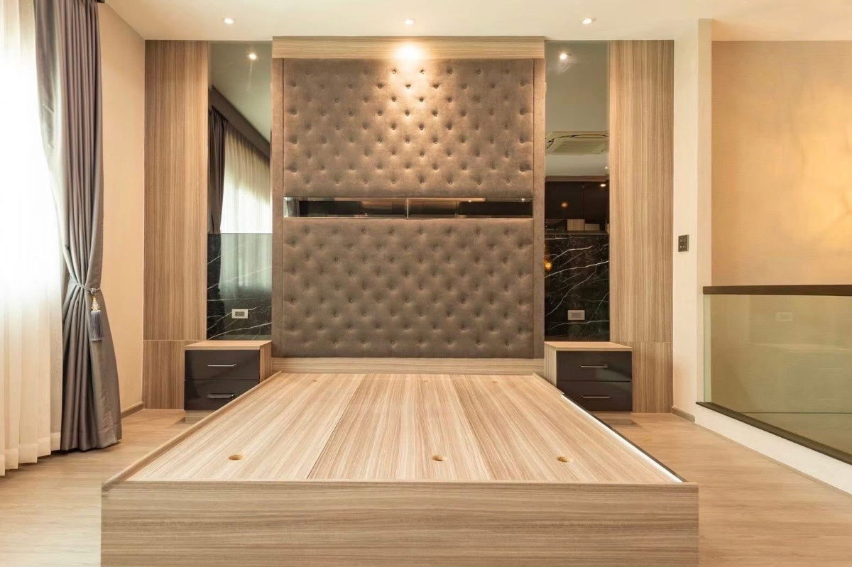 picture For rent, for rent, townhome, Ekkamai-Ramintra location, The Landmark, cheap price, interested, Line: @951qfbfi - 14/15