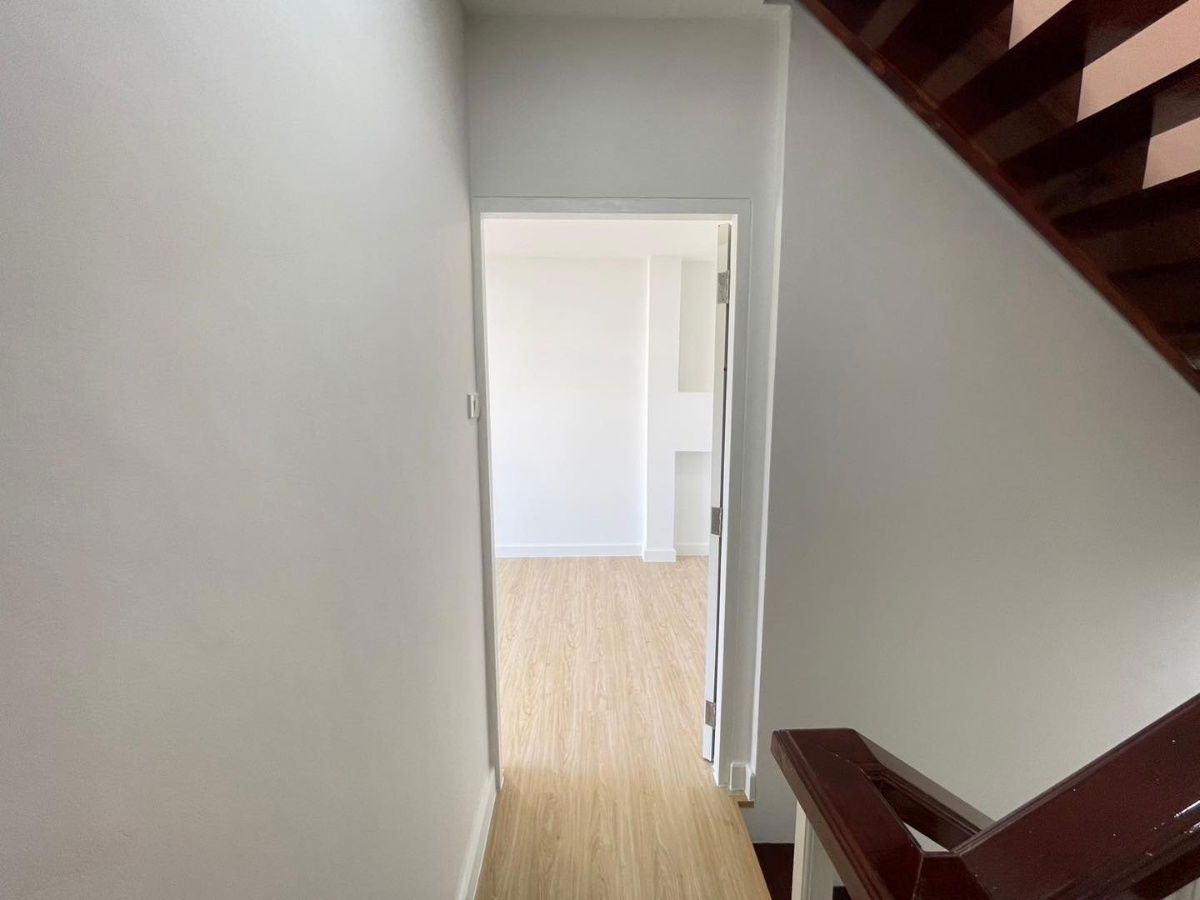 รูป ขายทาวน์โฮม 3 ชั้น เล่นระดับ 4 ห้องนอน 3 ห้องน้ำ 3.89 ล้าน **ฟรีโอน - รูปที่ 28/66