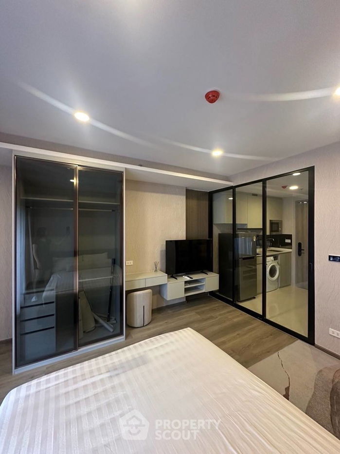 picture 1-BR Condo at SOHO Bangkok Ratchada near MRT Huai Khwang (ID 2418111) - 3/6