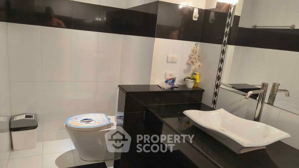 picture 1-BR Condo at Avenue Residence Condominiums close to Pattaya South (ID 2158766) - 14/16