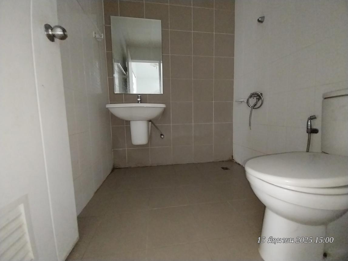 picture TOWN_HOUSE for sale Krathum Rai Nong Chok Bangkok - 18/24